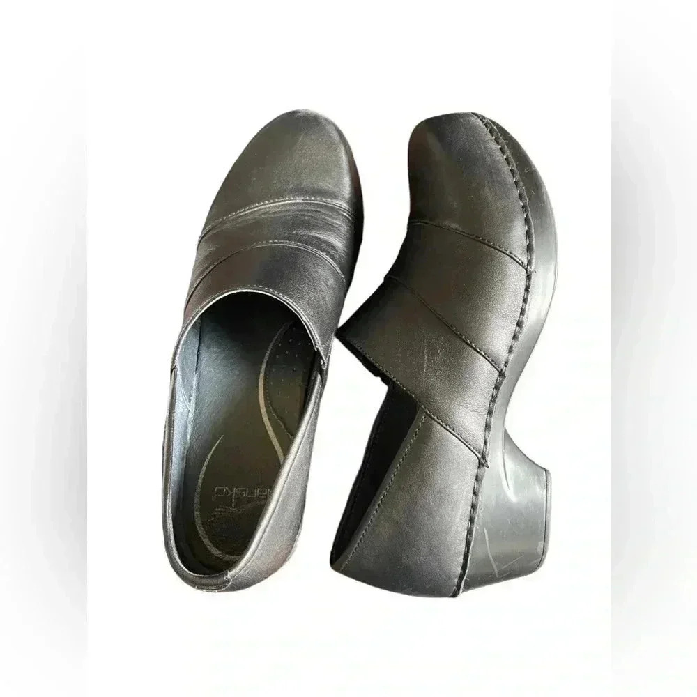 Dansko Trish Neutral Clogs/ Shoes